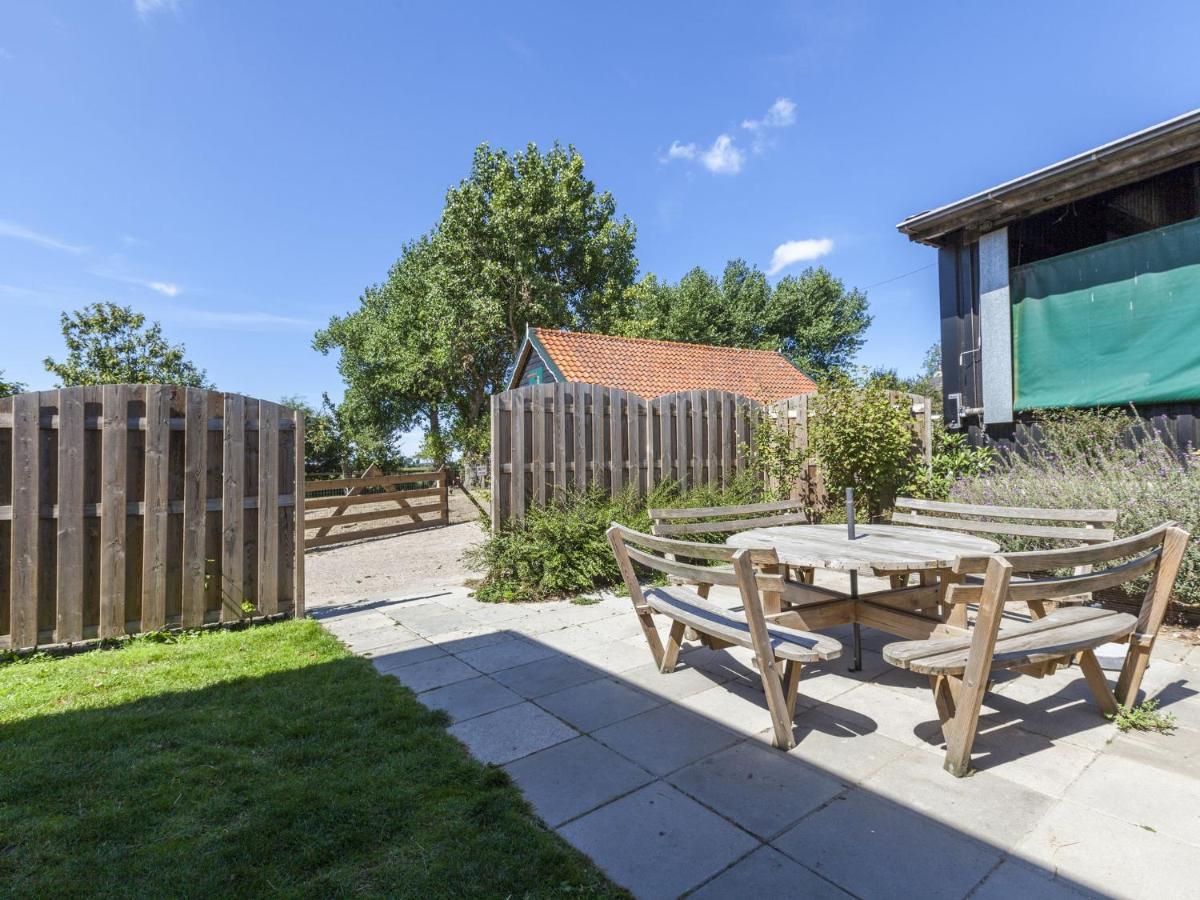 Charming Holiday Home Near Beach In Meliskerke Eksteriør billede